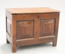 A VERY SMALL 17TH CENTURY OAK COFFER