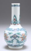 A SMALL CHINESE DOUCAI PORCELAIN VASE