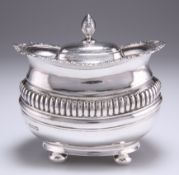 AN EDWARDIAN SILVER TEA CADDY