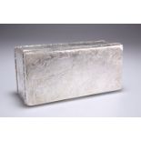 A FINE AMERICAN STERLING SILVER TABLE BOX