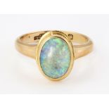 AN 18CT GOLD OPAL RING