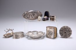 A GROUP OF SILVER