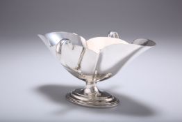 A VICTORIAN SILVER DOUBLE LIP SAUCEBOAT