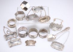 A MIXED LOT OF SILVER AND SILVER-PLATE