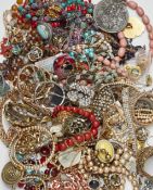 A LARGE QUANTITY OF COSTUME JEWELLERY