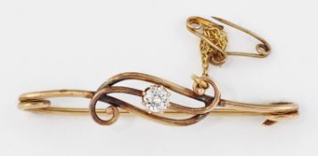 A DIAMOND BAR BROOCH