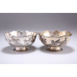 A PAIR OF CHINESE SILVER BOWLS