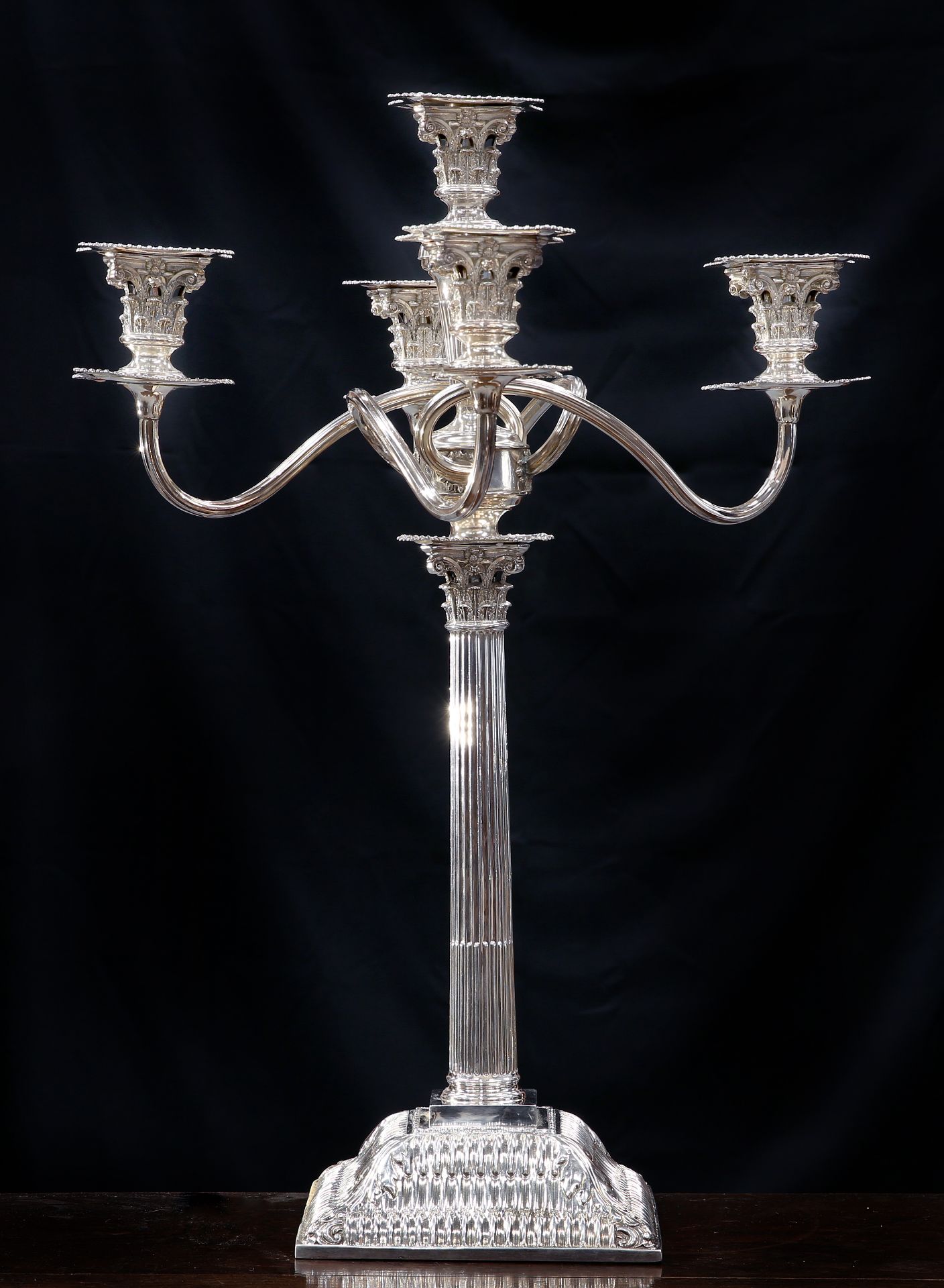 A MONUMENTAL VICTORIAN SILVER CANDELABRUM - Bild 9 aus 9