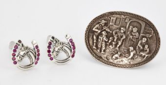 A PAIR OF CUFFLINKS AND A BROOCH