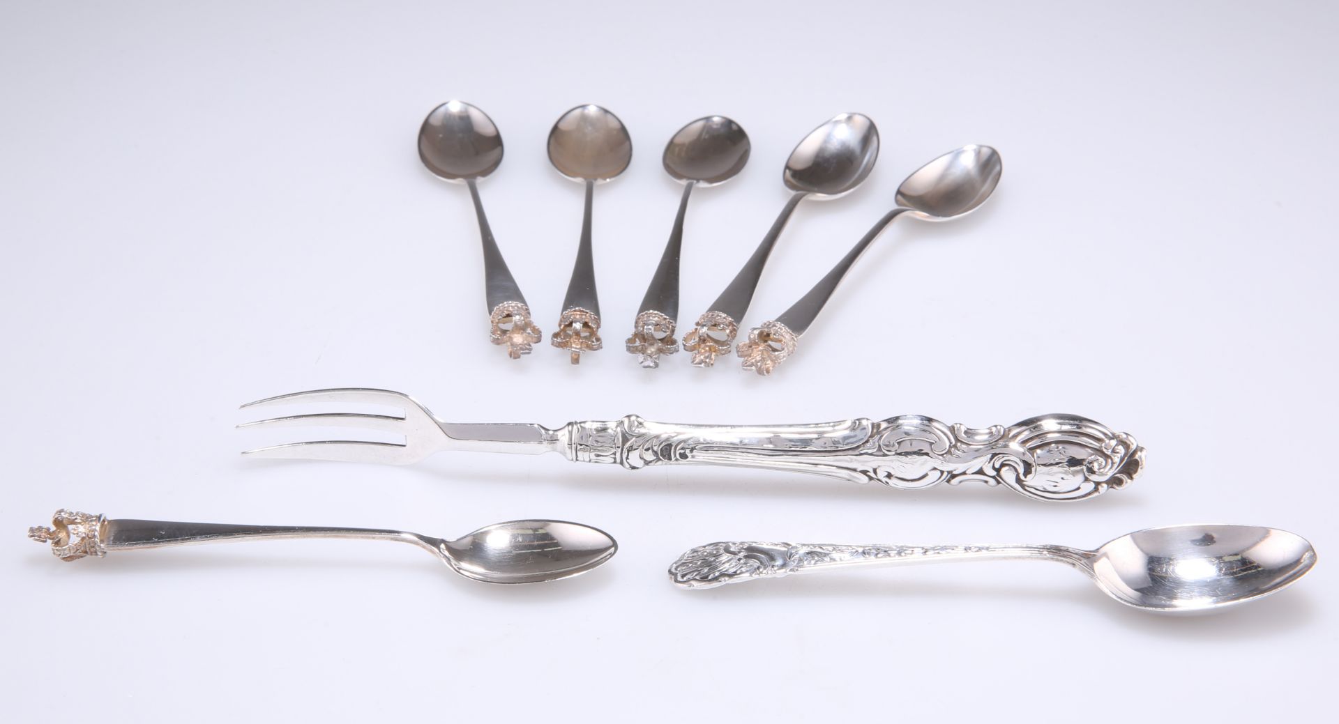 ASSORTED SILVER COFFEE AND TEASPOONS, AND A PICKLE FORK - Image 2 of 3