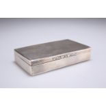 A LARGE VICTORIAN SILVER TABLE SNUFF BOX