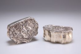 A RARE PAIR OF VICTORIAN SILVER BOXES WITH INTEGRAL VESTAS