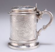 A VICTORIAN SILVER MUSTARD POT