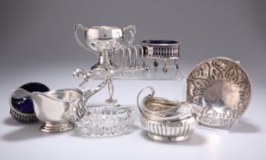 A GROUP OF SILVER