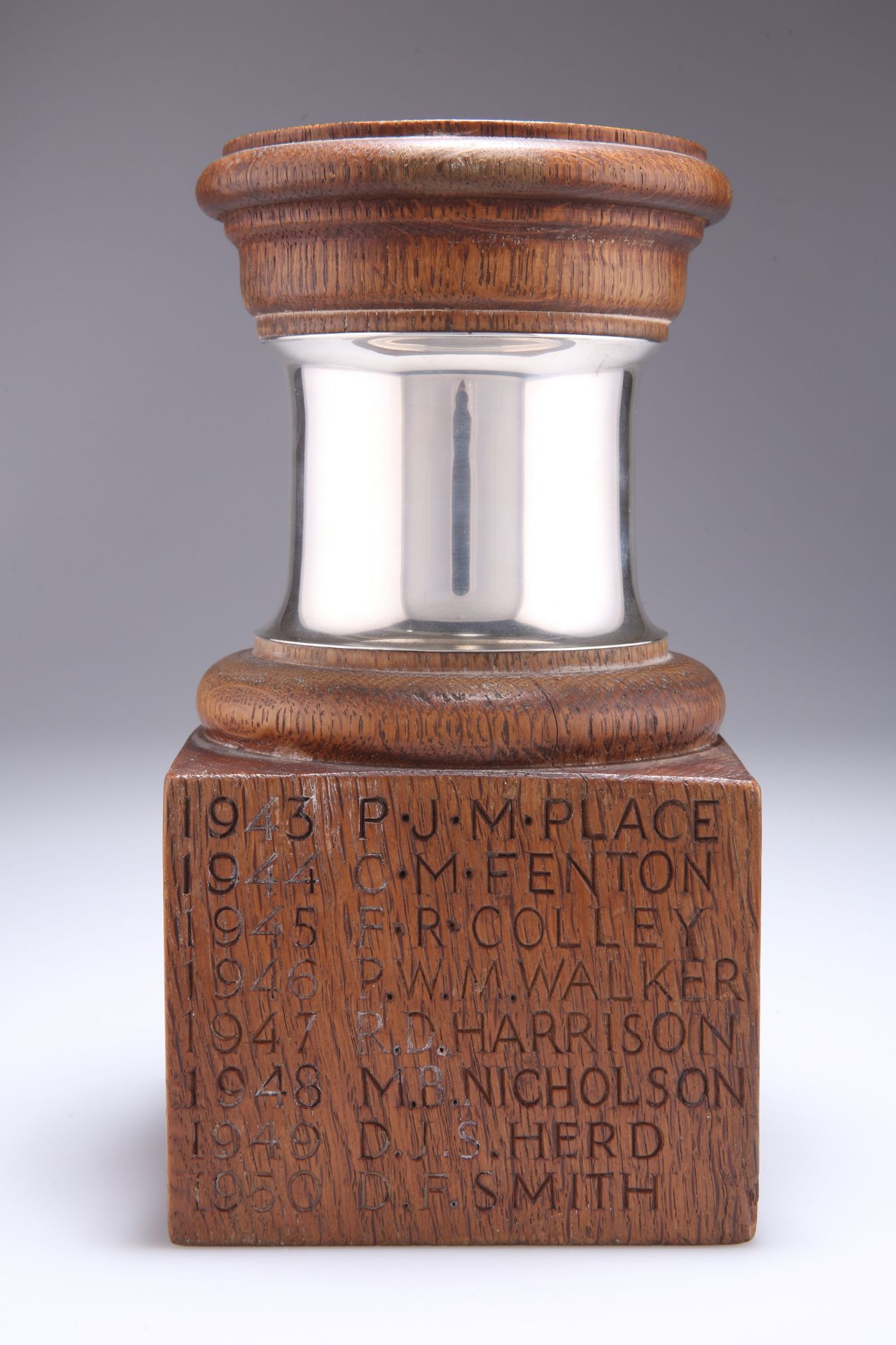 A BRITANNIA SILVER TROPHY CUP ON A MOUSEMAN OAK STAND - Image 5 of 8