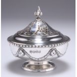 AN EDWARDIAN SILVER POT POURRI BOWL AND COVER