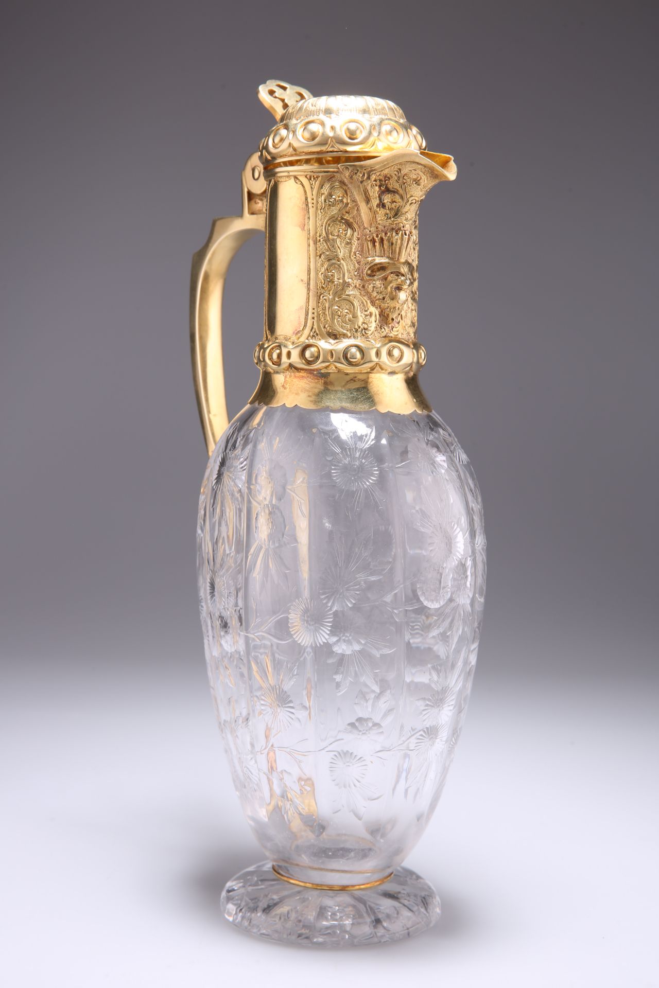 A VICTORIAN SILVER-GILT MOUNTED CUT-GLASS CLARET JUG - Bild 3 aus 3