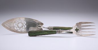 A GEORGE III SILVER AND GREEN-STAINED IVORY HANDLED FISH SLICE