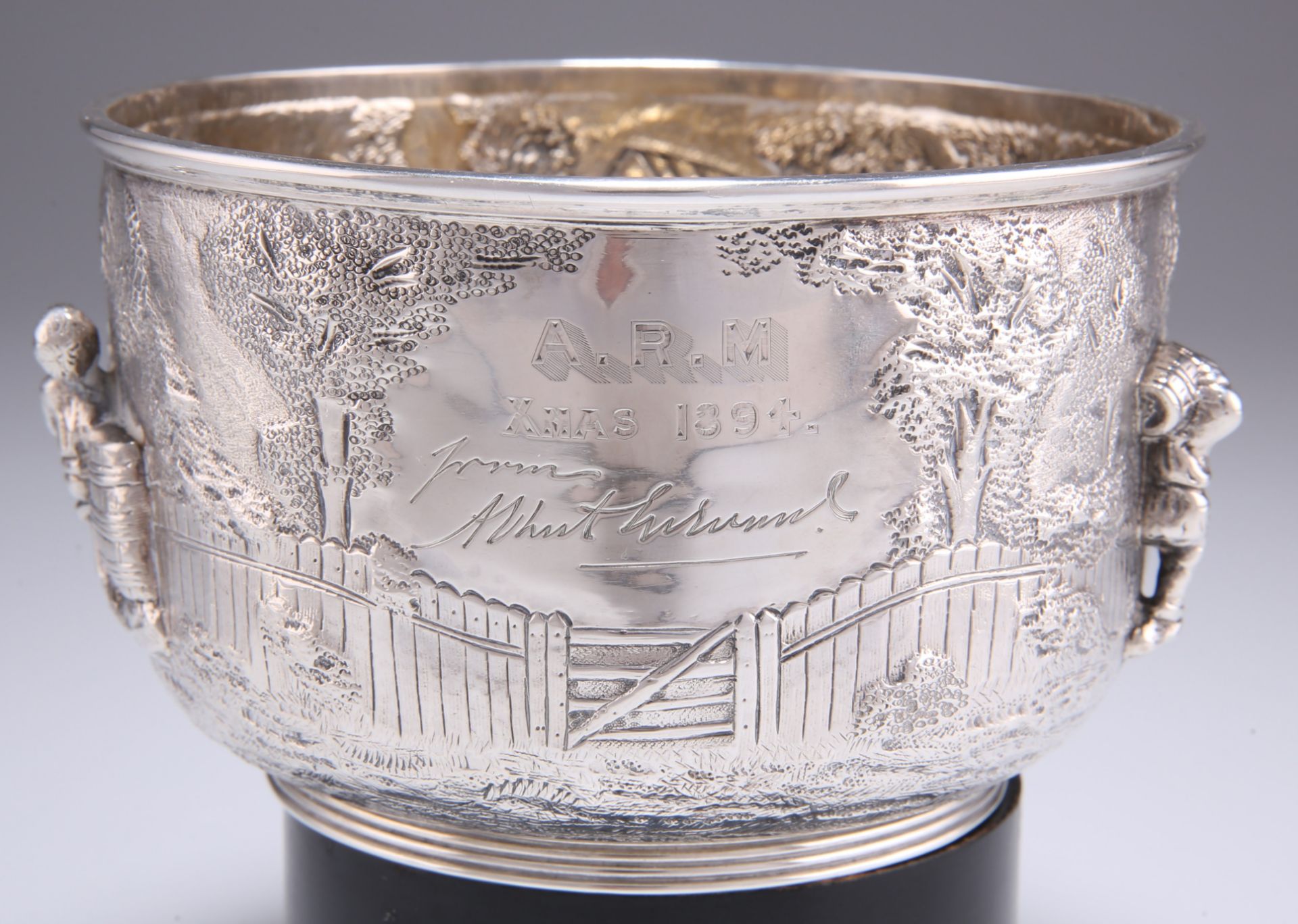 ROYAL INTEREST: A VICTORIAN SILVER ROYAL PRESENTATION BOWL - Image 4 of 5