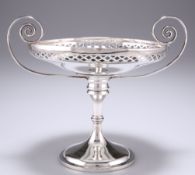 AN EDWARDIAN SILVER TAZZA