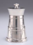 AN EDWARDIAN SILVER PEPPER MILL