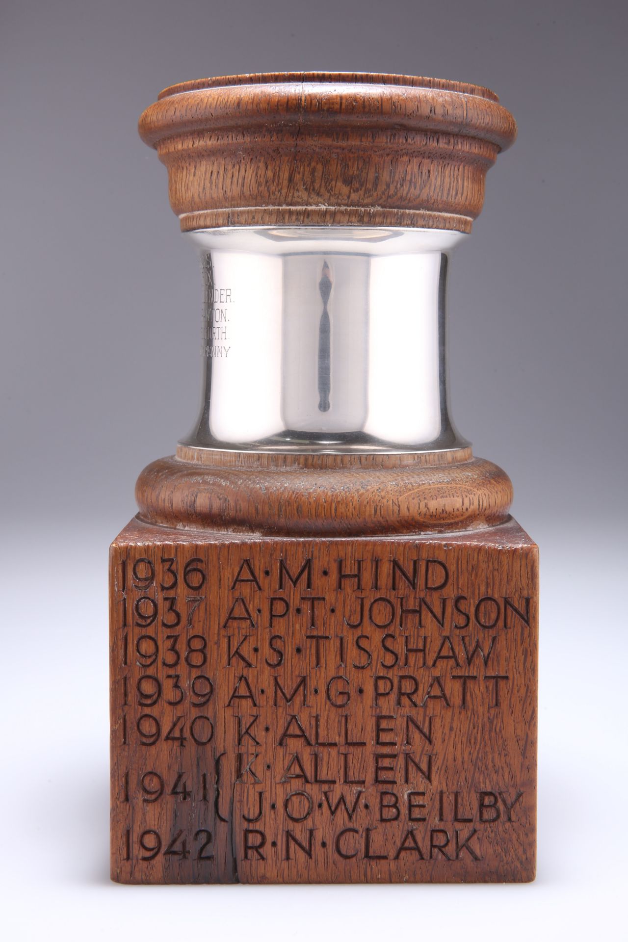 A BRITANNIA SILVER TROPHY CUP ON A MOUSEMAN OAK STAND - Image 4 of 8