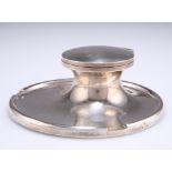 A GEORGE V SILVER INKWELL