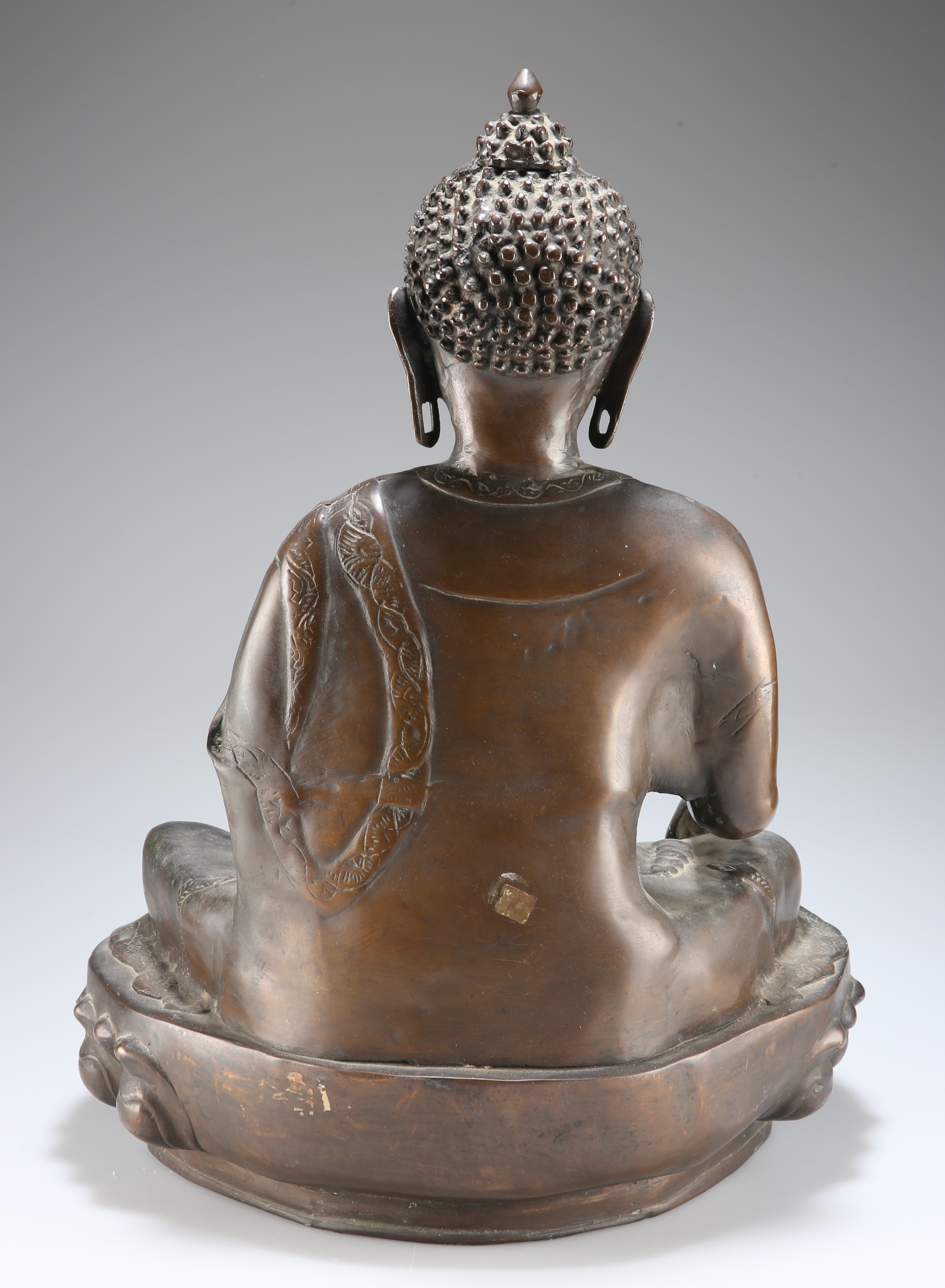 METAL SEATED FIGURE OF SUKOTHAI BUDDHA - Image 2 of 2