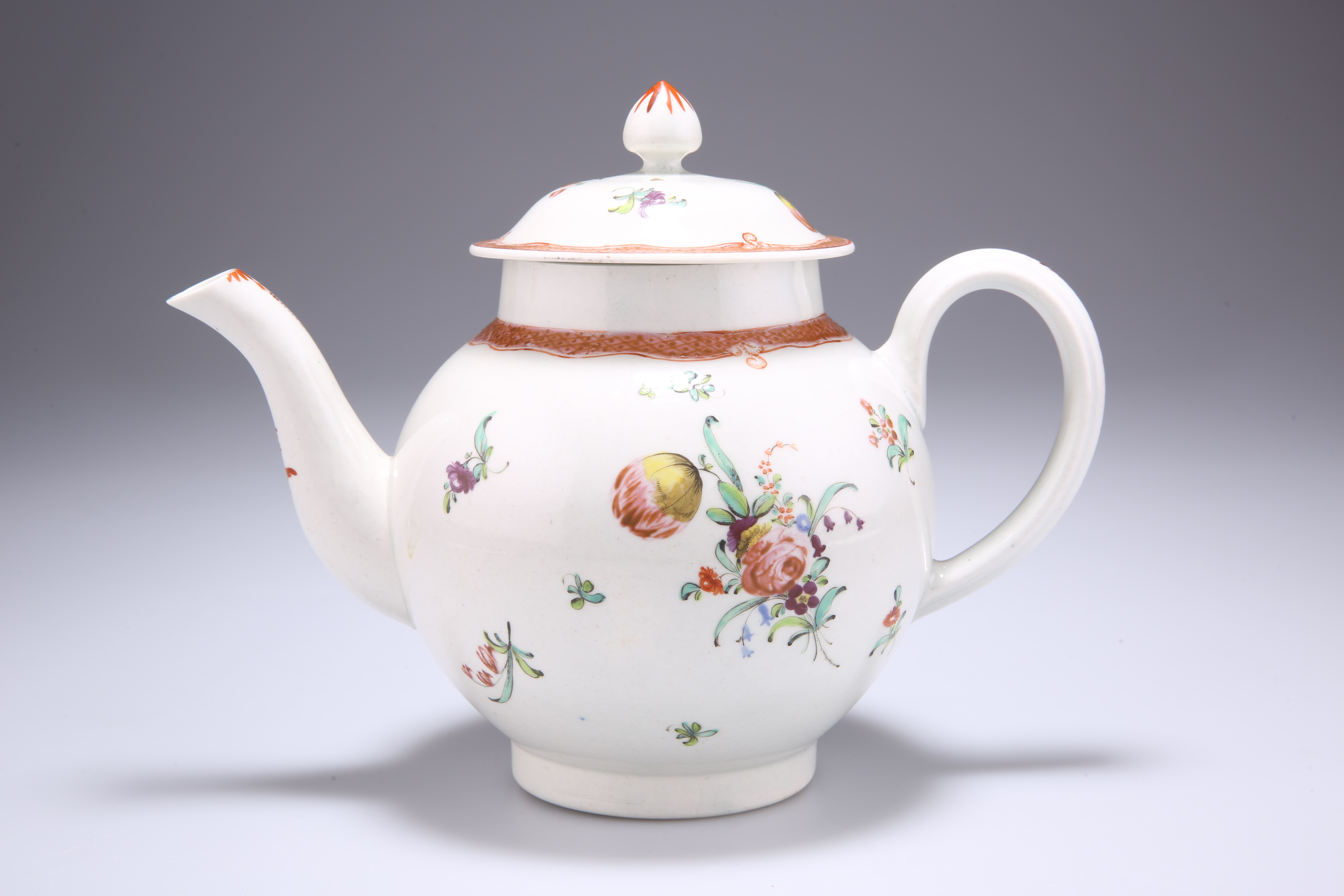 A JOHN PENNINGTON (LIVERPOOL) TEAPOT, CIRCA 1790