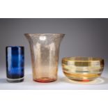 THREE PIECES OF WHITEFRIARS, COMPRISING; A CONTROLLED BUBBLE PEACH GLASS VASE