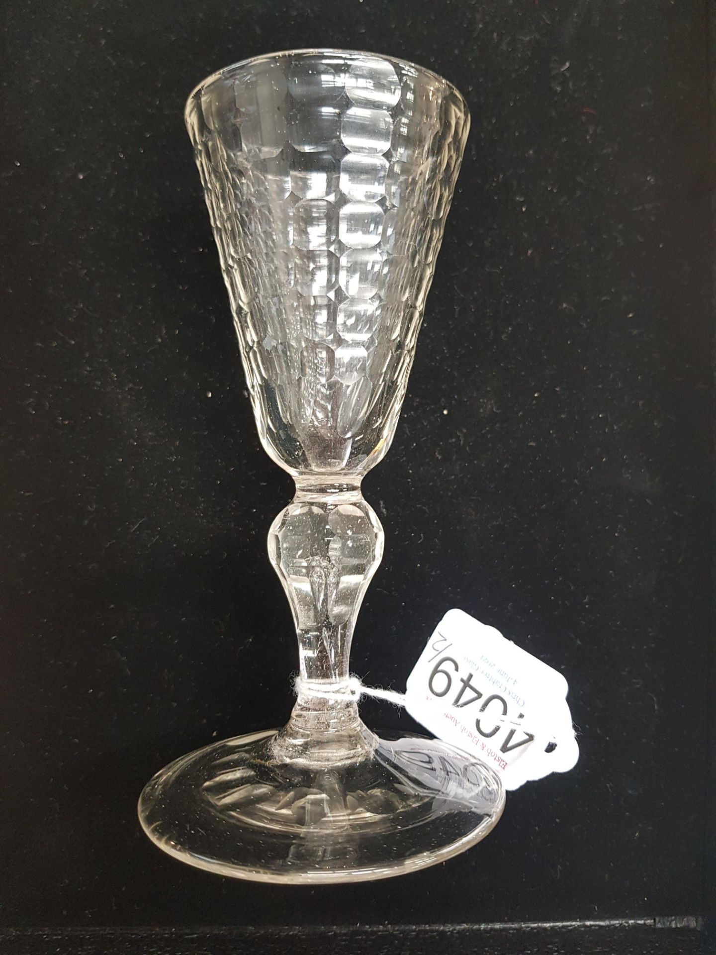 A PAIR OF 18TH CENTURY WINE GLASSES - Image 2 of 3