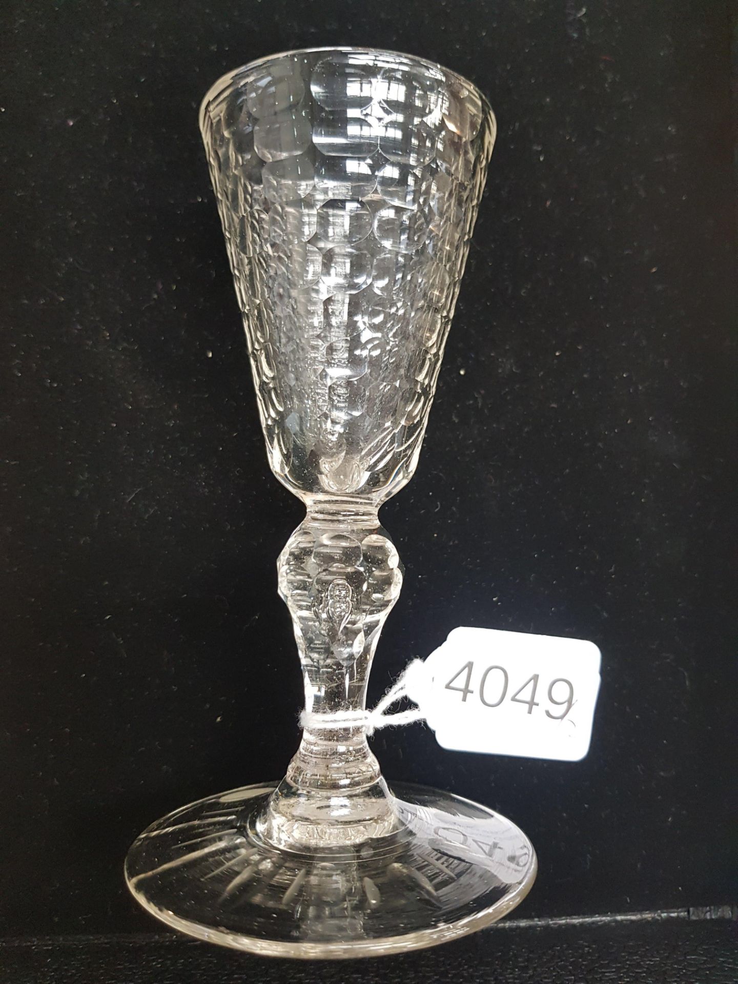 A PAIR OF 18TH CENTURY WINE GLASSES - Image 3 of 3