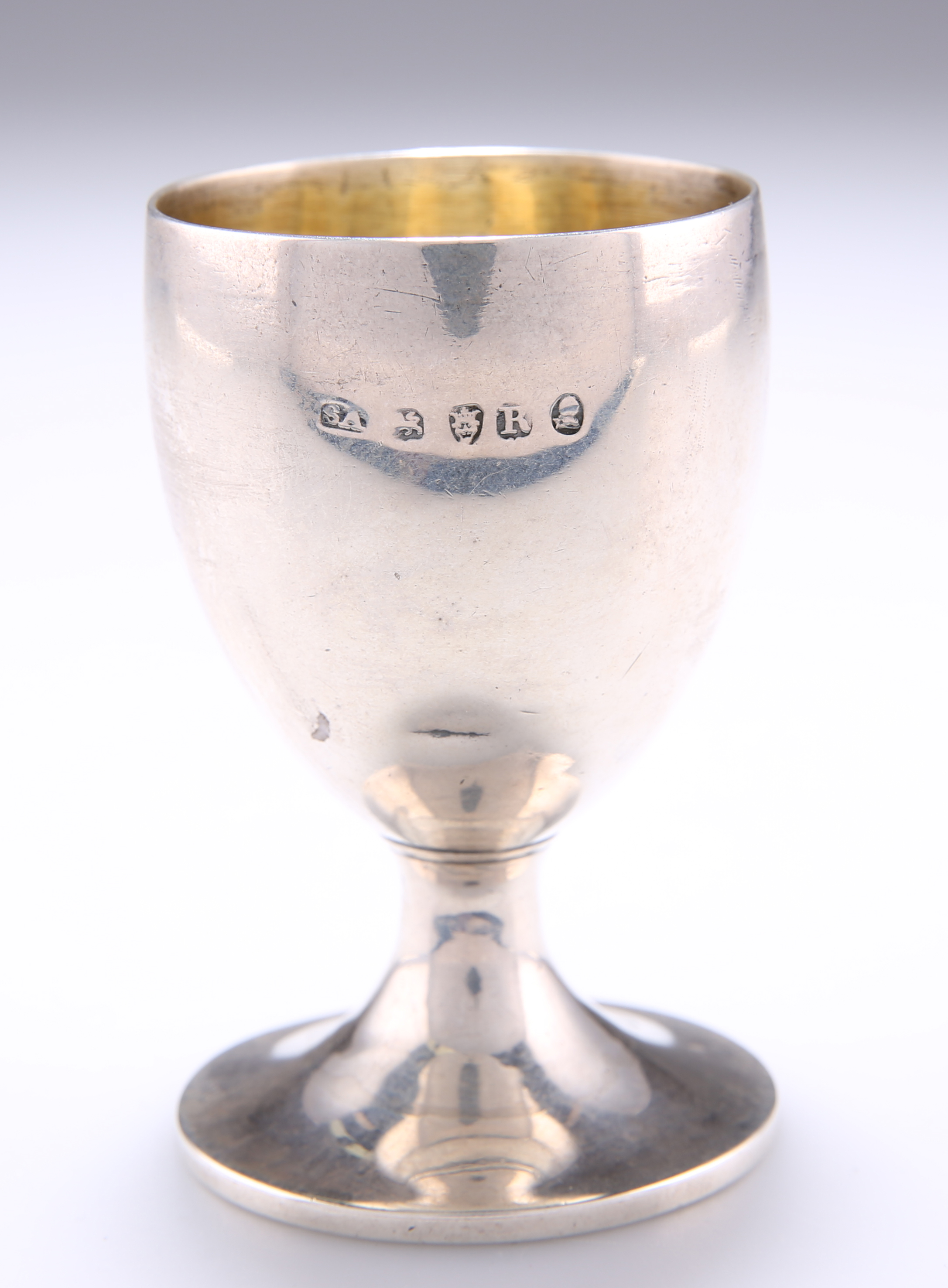 A GEORGE III SILVER EGG CUP - Image 3 of 3