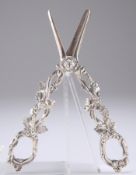 A PAIR OF 19TH CENTURY SILVER GRAPE SCISSORS