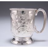 A LATE VICTORIAN SILVER MUG