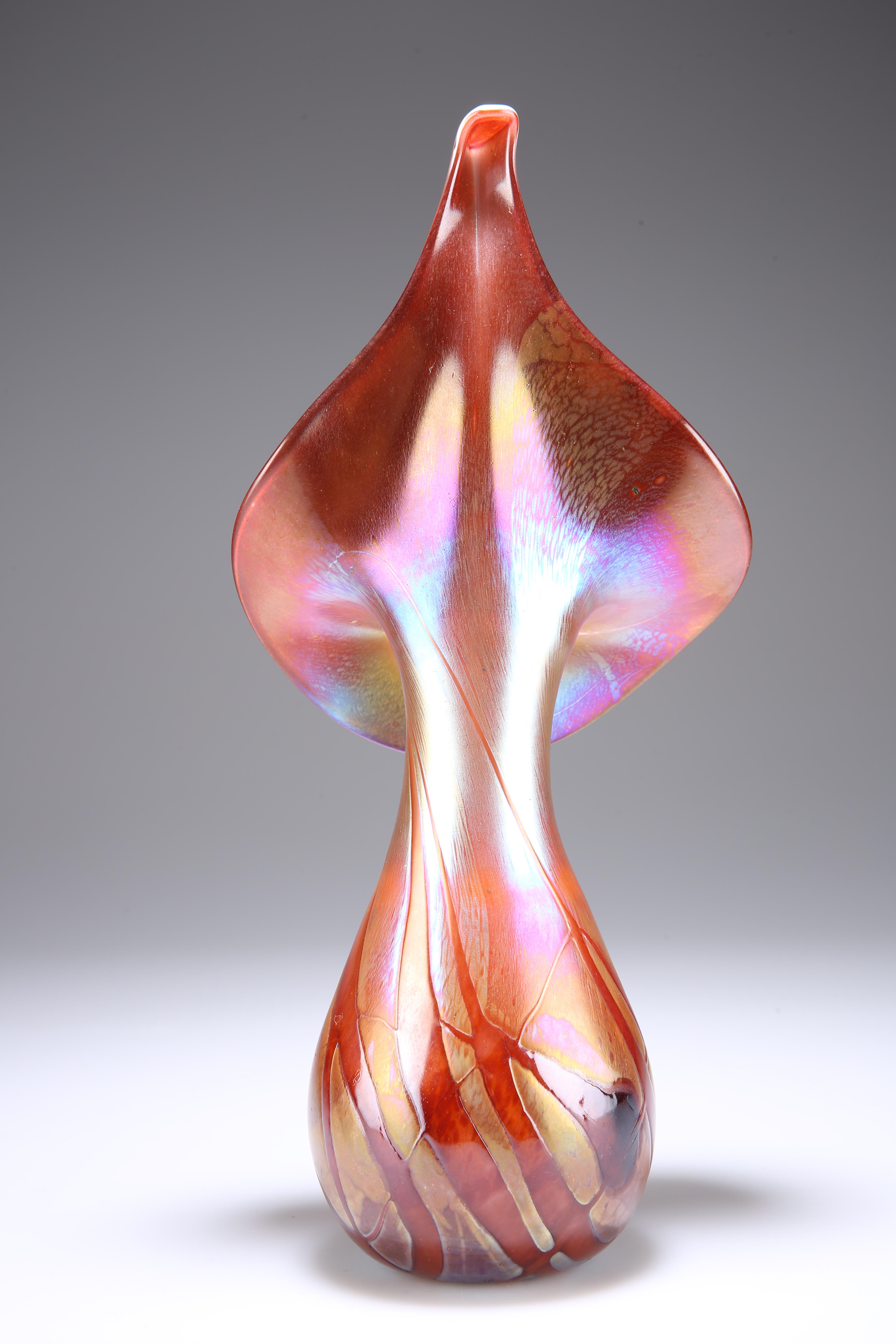 A LARGE BOHEMIAN IRIDESCENT VASE - Image 4 of 4