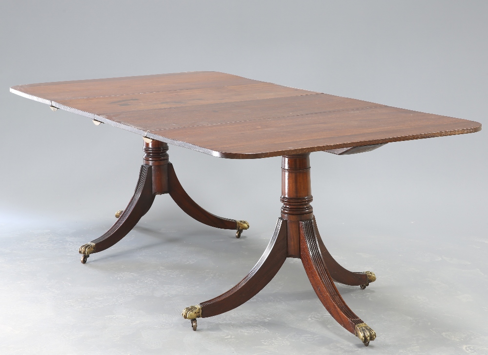 A GEORGE III STYLE MAHOGANY TWIN PEDESTAL DINING TABLE - Image 3 of 3