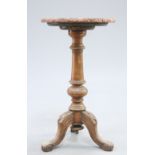 A 19TH CENTURY ROSEWOOD TRIPOD TABLE