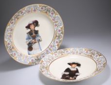 A PAIR OF DRESDEN PORCELAIN 'PORTRAIT' DISHES