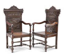 A PAIR OF 17TH CENTURY STYLE OAK WAINSCOT CHAIRS