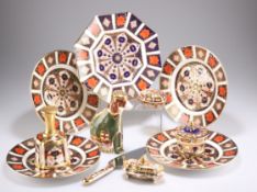 A COLLECTION OF ROYAL CROWN DERBY IMARI