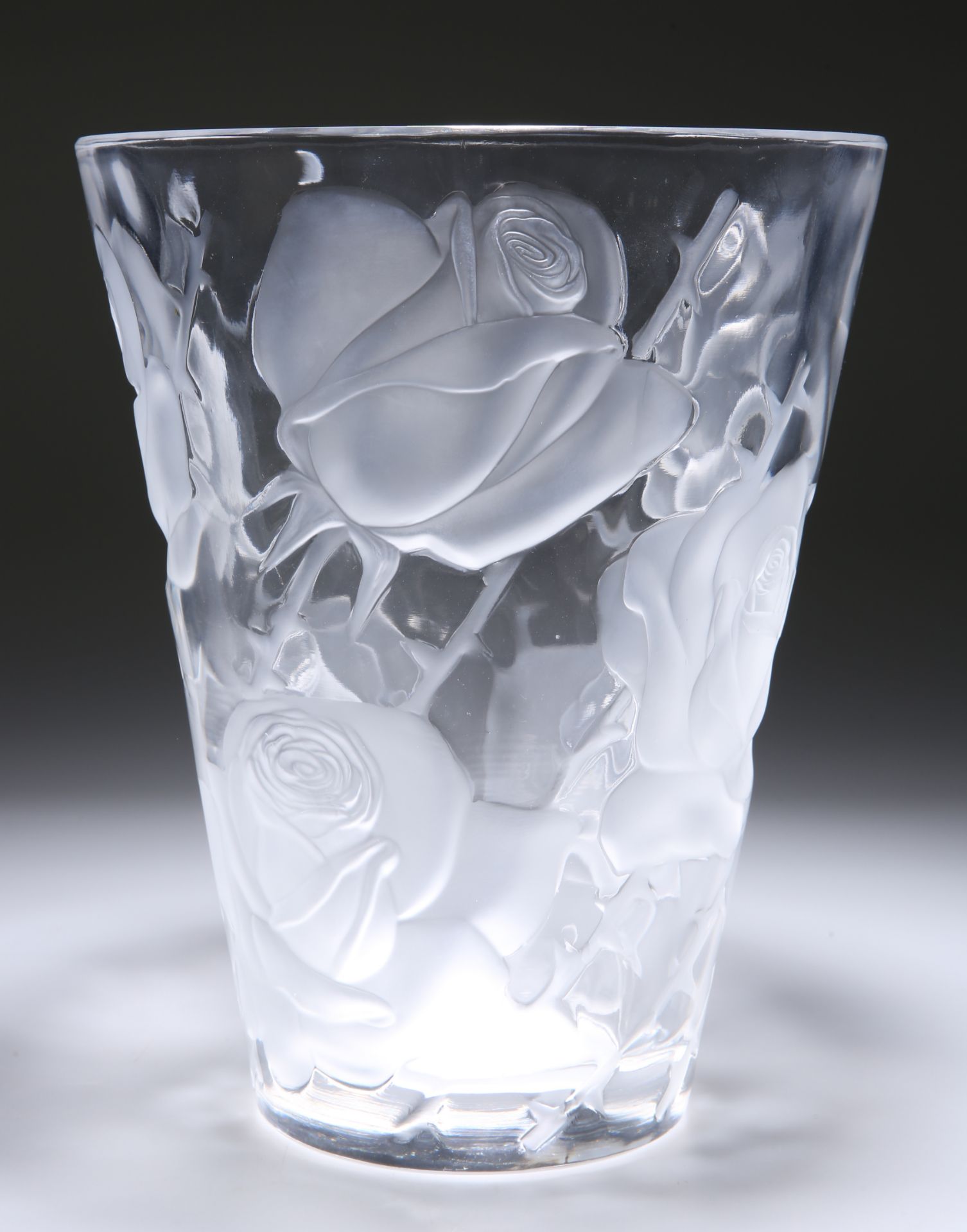 LALIQUE, A LARGE GLASS VASE - Image 5 of 6