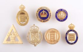 SEVEN WW1 AND WW2 LAPEL BADGES