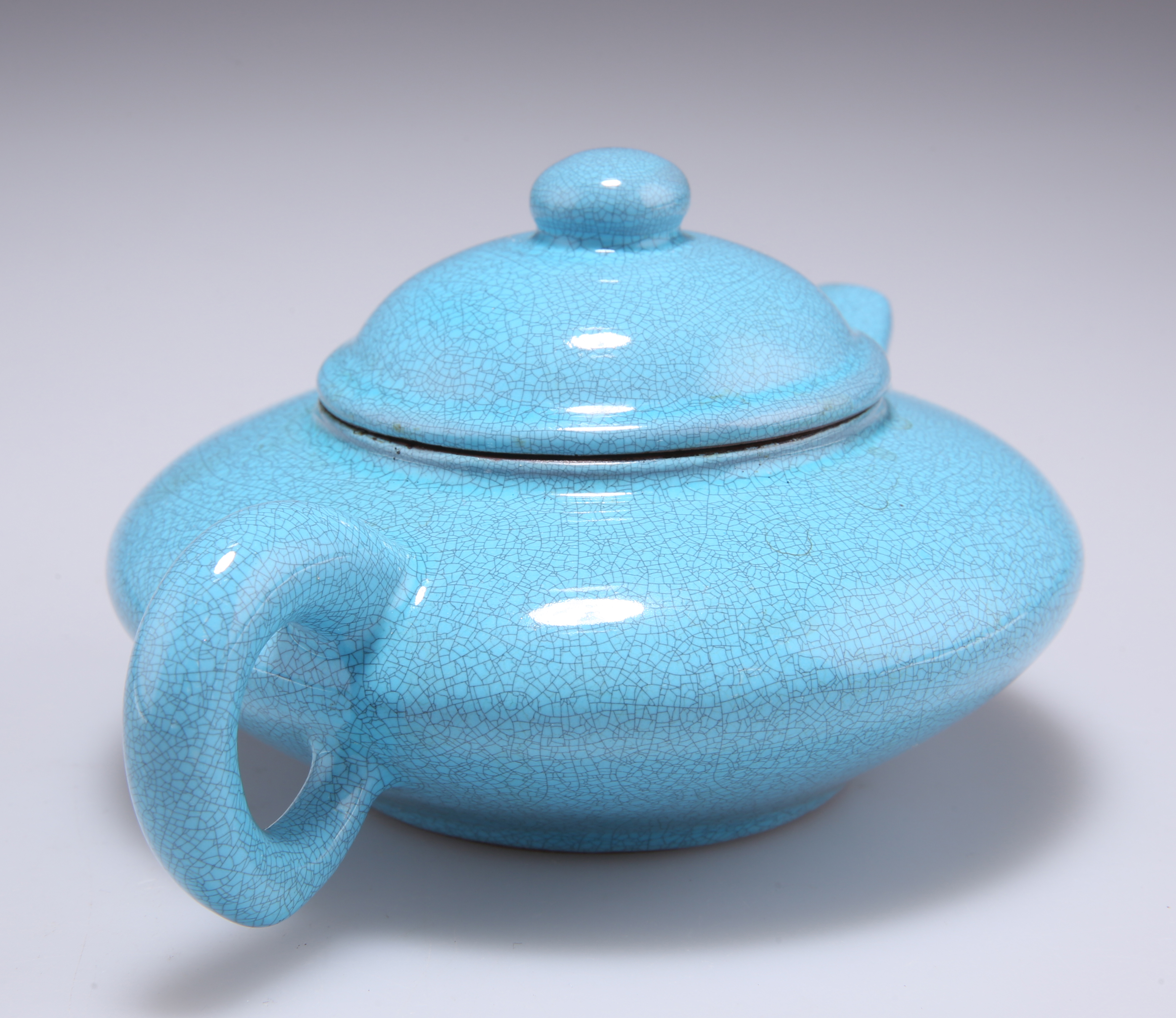A CHINESE YIXING TURQUOISE CRACKLE GLAZED TEAPOT AND COVER - Image 3 of 4