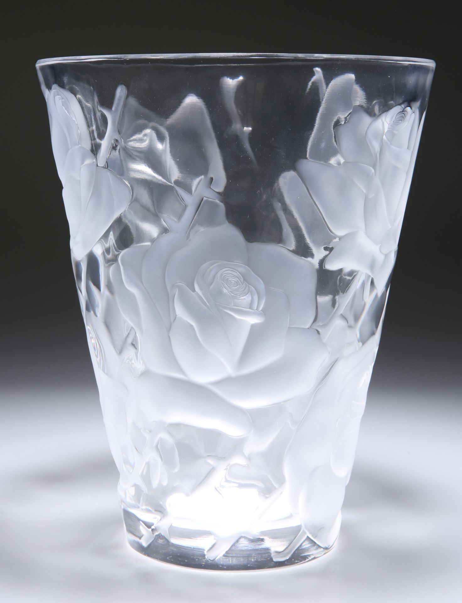 LALIQUE, A LARGE GLASS VASE - Image 6 of 6
