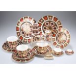 A COLLECTION OF ROYAL CROWN DERBY IMARI