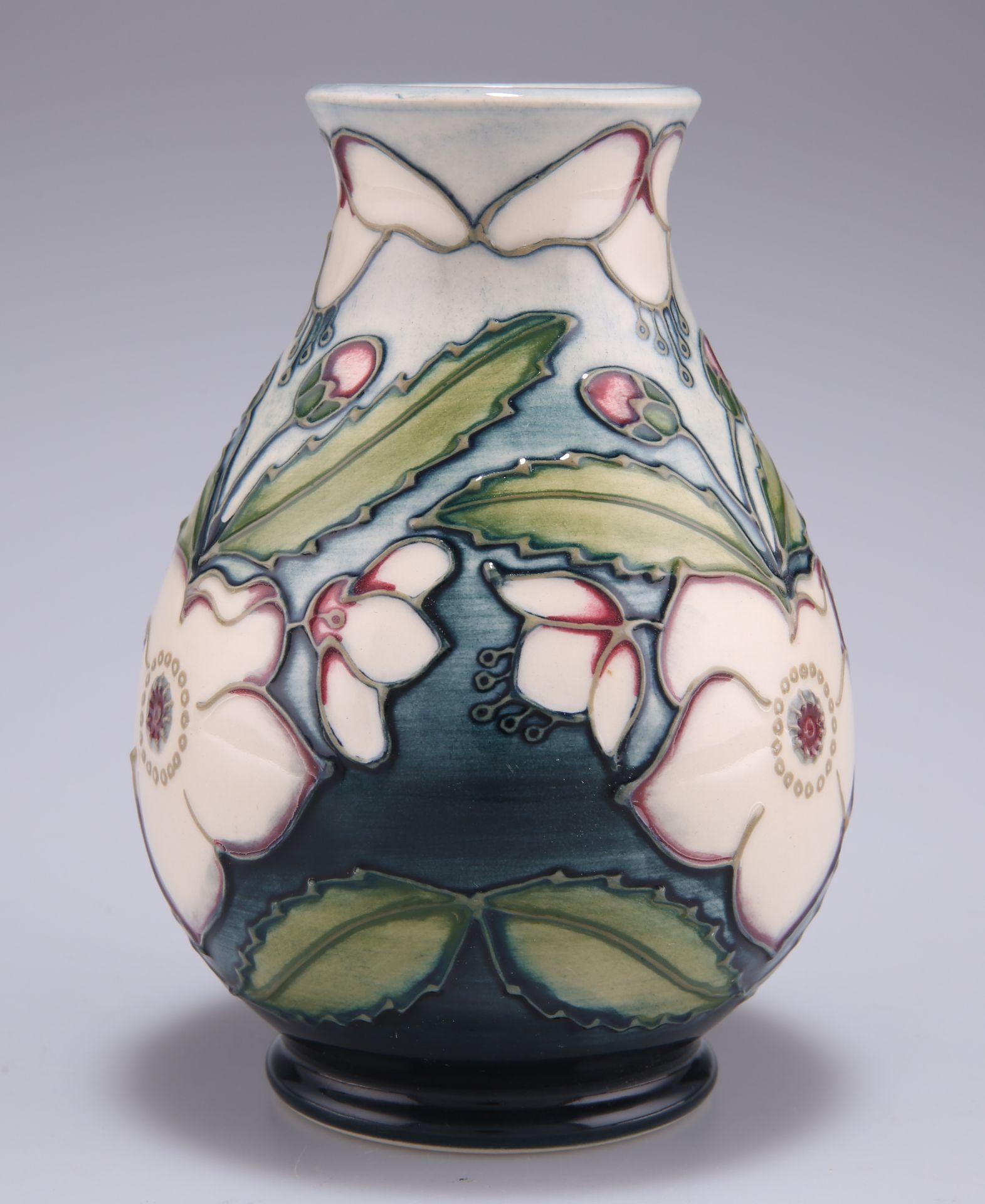 A MOORCROFT POTTERY VASE - Image 2 of 2