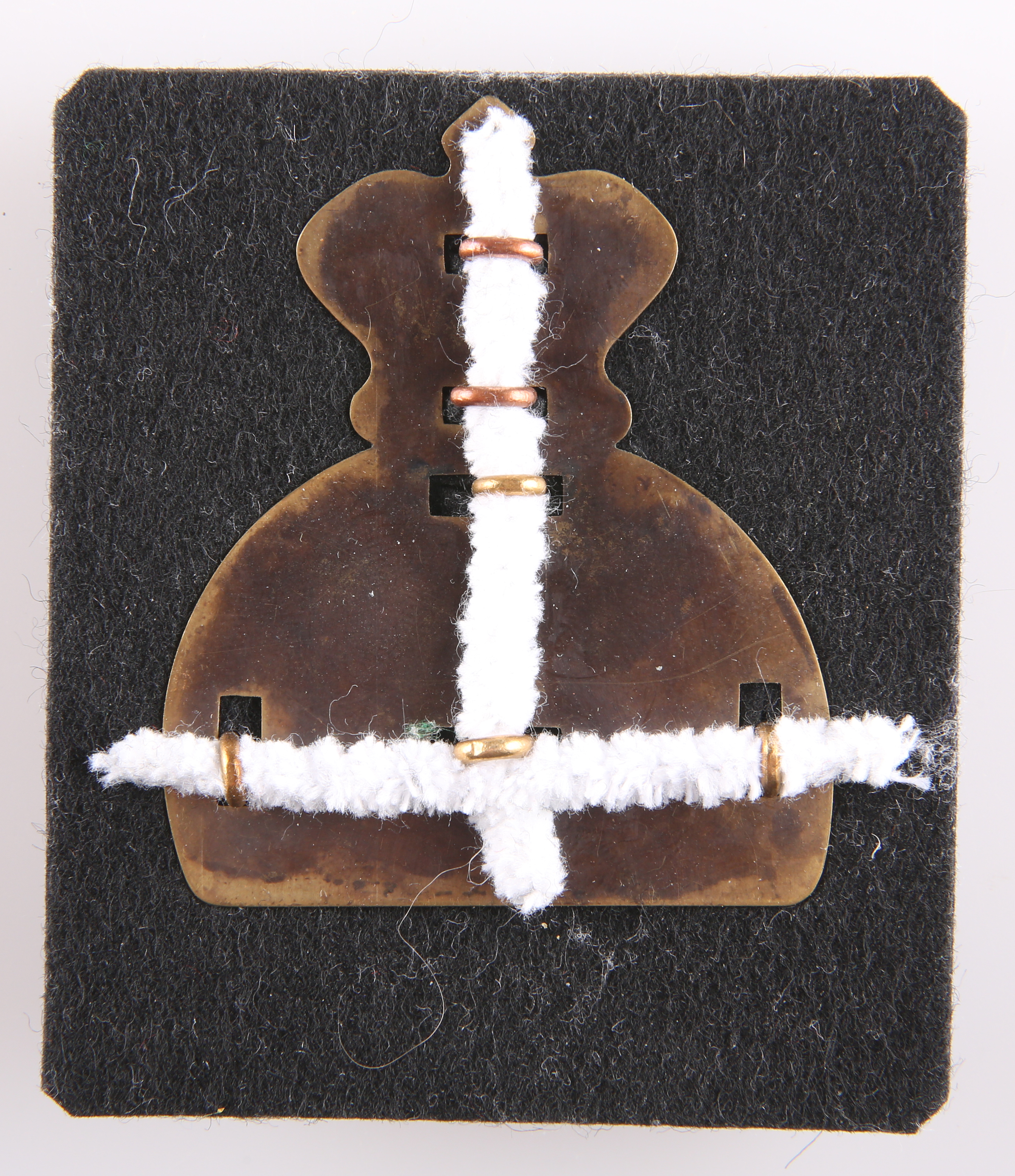 A POST-1881 OTHER RANKS' PATTERN THREE-PIECE GLENGARRY BADGE OF THE NORTHAMPTONSHIRE REGIMENT - Image 2 of 2