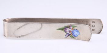 AN EDWARDIAN SILVER AND ENAMEL NAPKIN HOLDER