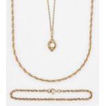 A 9 CARAT GOLD CULTURED PEARL PENDANT ON CHAIN